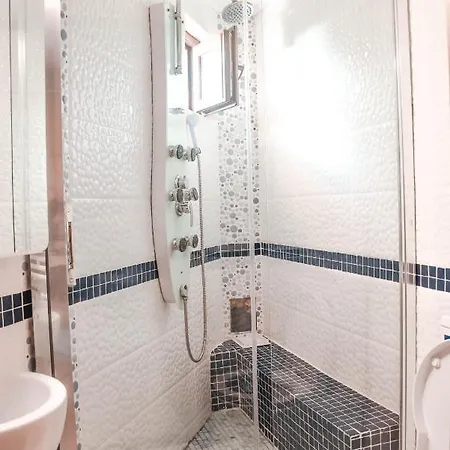 Maison d'hôtes Almaville Mamaia 3*
