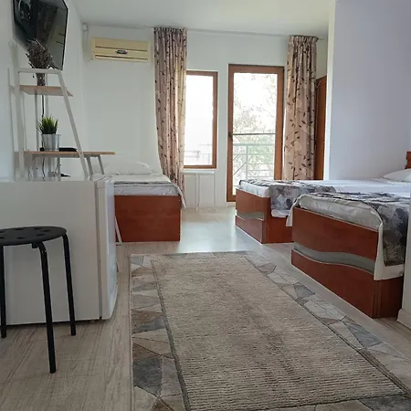 Almaville Mamaia 3*