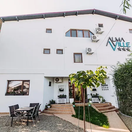 Almaville Mamaia Guest house