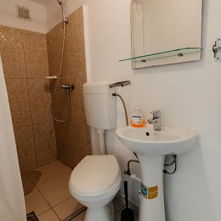 Πανσιόν Almaville Mamaia